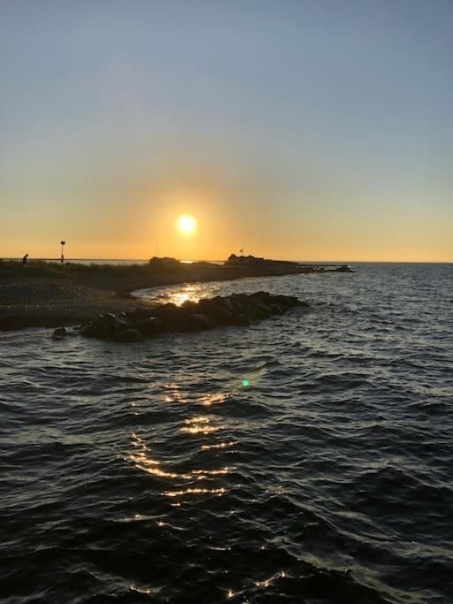 Villa Skont Fiskerhus. Taet Pa By, Havn Og Havet Marstal Esterno foto